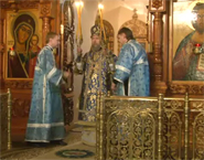 Владыка Анастасий возглавил торжества по случаю престольного праздника в нижнем храме Петропавловского собора г. Казани.