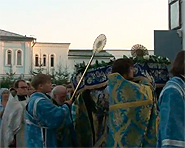 Правящий архиерей совершил чин погребения плащаницы Божией Матери в храме Казанской духовной семинарии. 