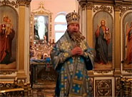 Митрополит Анастасий совершил литургию в храме в честь иконы Божией Матери «Умиление»